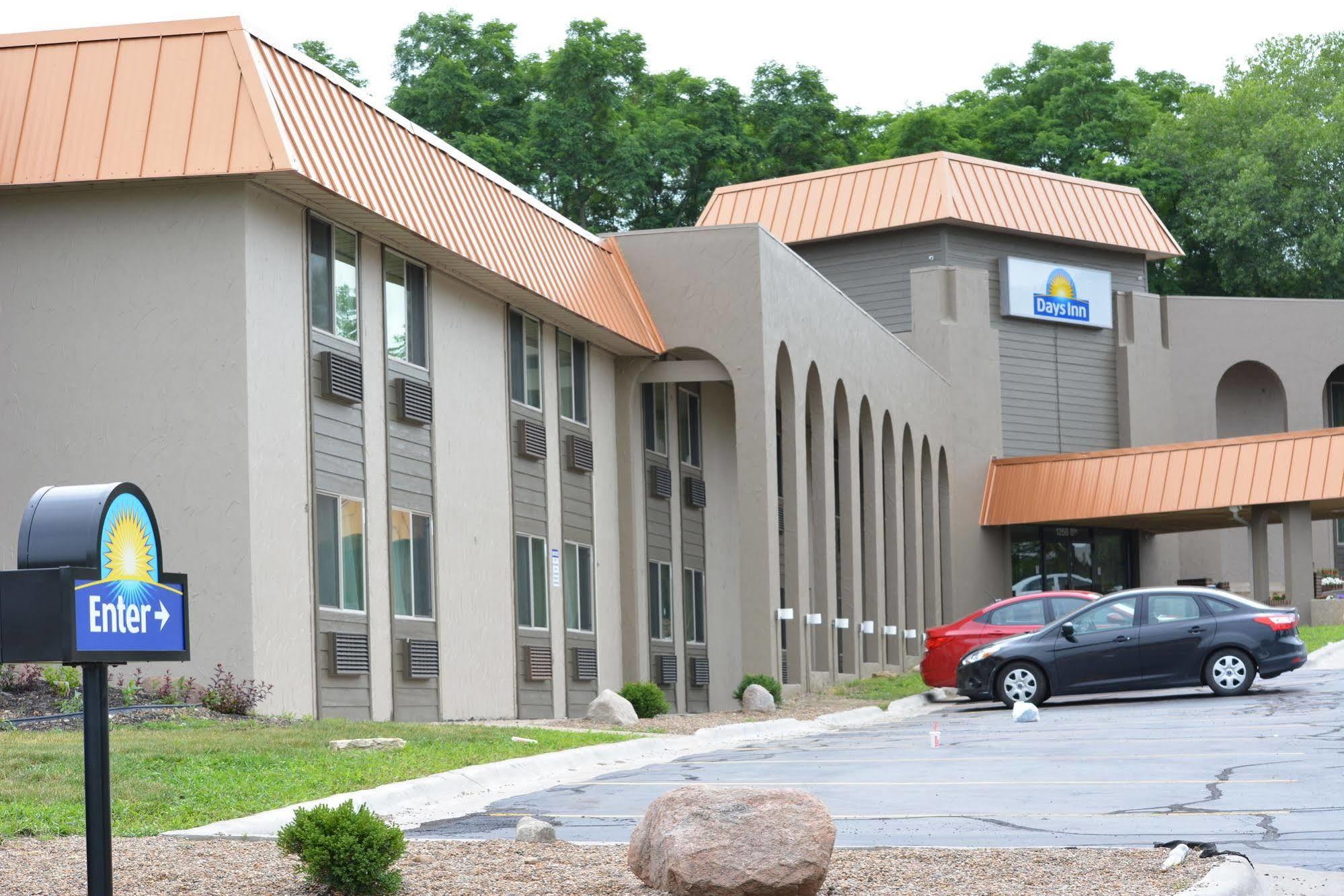 Days Inn By Wyndham West Des Moines Exteriör bild